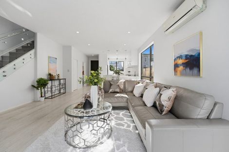 Photo of property in 9 Pihoihoi Place, Hobsonville, Auckland, 0616