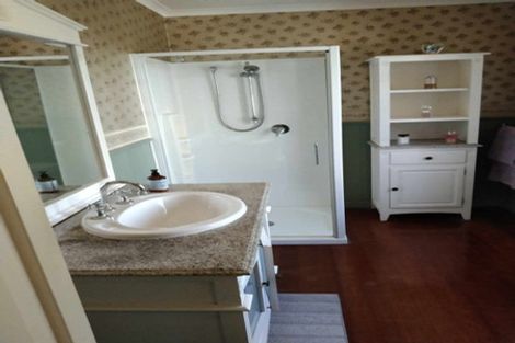 Photo of property in 11 Te Pahi River Drive, Paparoa, Maungaturoto, 0583