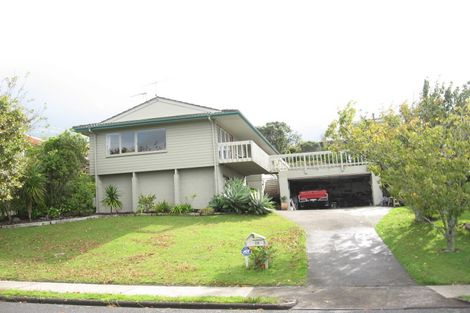 Photo of property in 28 Haseler Crescent, Howick, Auckland, 2014