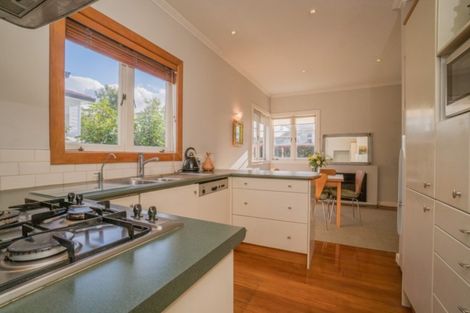 Photo of property in 29 Horotutu Road, Greenlane, Auckland, 1061