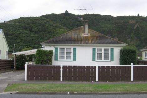Photo of property in 125 Molesworth Street, Taita, Lower Hutt, 5011