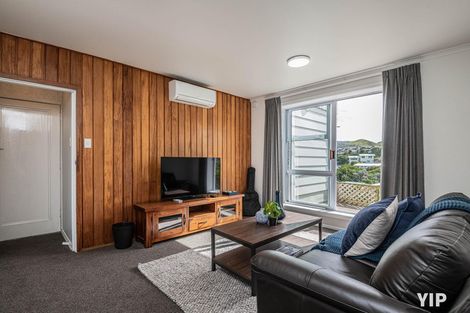 Photo of property in 5 Hallewell Crescent, Johnsonville, Wellington, 6037