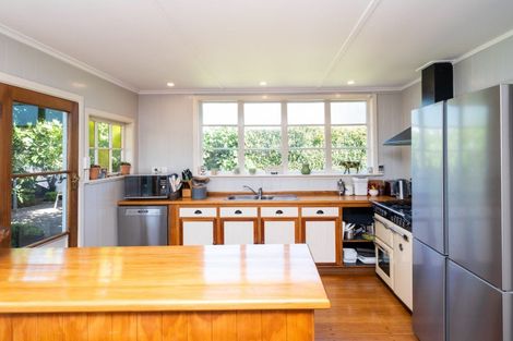 Photo of property in 2 Kaweka Place, Havelock North, 4130