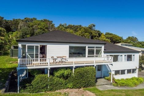 Photo of property in 10 Compass Way, Whitby, Porirua, 5024