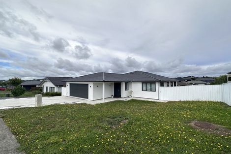 Photo of property in 25 Helenvale Crescent, Pokeno, 2402