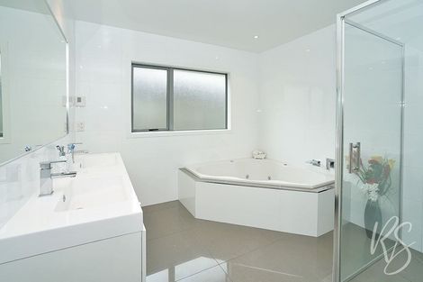 Photo of property in 15 Amokura Crescent, Flagstaff, Hamilton, 3210