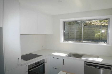 Photo of property in 137a Newlands Road, Newlands, Wellington, 6037