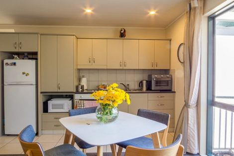 Photo of property in Beachpoint Apartments, 2/5 West End Road, Ohope, 3121