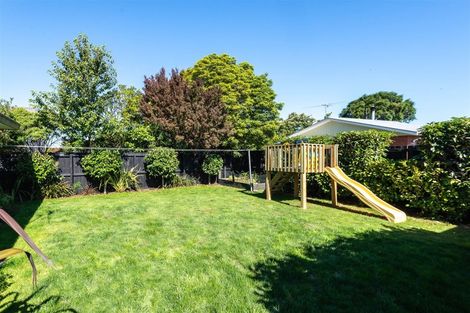 Photo of property in 9 Wakelin Place, Redwood, Christchurch, 8051