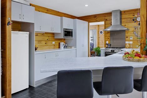 Photo of property in 12 Frank Frethey Place, Highlands Park, New Plymouth, 4312