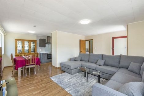 Photo of property in 1/9 Embassy Place, Glenfield, Auckland, 0629