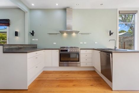 Photo of property in 145 Holly Road, St Albans, Christchurch, 8014