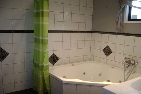 Photo of property in 18a Riddell Road, Kerikeri, 0230