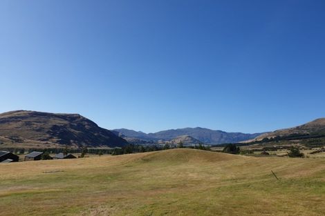 Photo of property in 6 Chimney Lane, Jacks Point, Queenstown, 9371