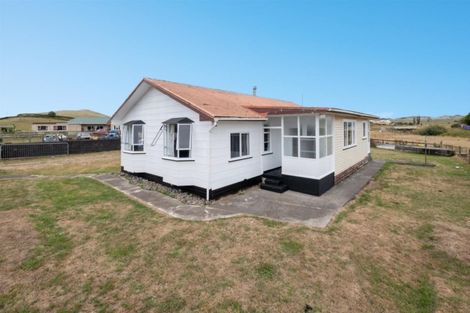 Photo of property in 9 Domain Road, Toko, Stratford, 4392