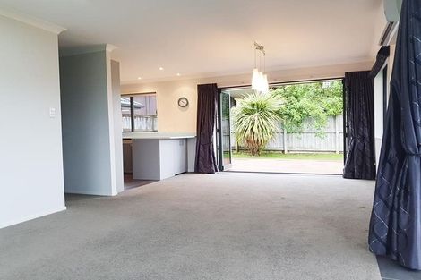 Photo of property in 5 Keven Road, Clarks Beach, Pukekohe, 2679