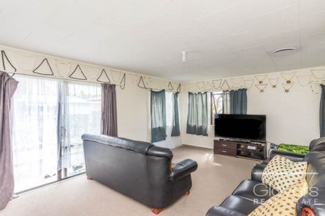 Photo of property in 1/4 Ireland Place, Ranui, Auckland, 0612