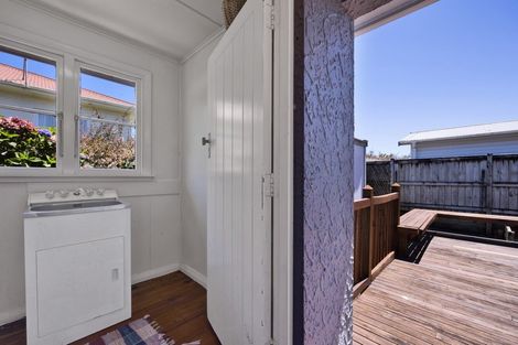 Photo of property in 1/9 Tarahua Road, Vogeltown, New Plymouth, 4310