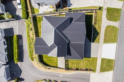 Photo of property in 4 Omaka Place, Aotea, Porirua, 5024