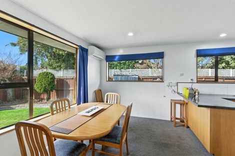 Photo of property in 1/12 Algie Place, Avonhead, Christchurch, 8042