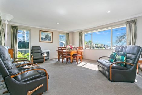 Photo of property in 12 Cooper Crescent, Cambridge, 3434