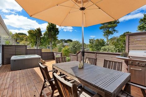 Photo of property in 5 Clensmore Place, Torbay, Auckland, 0630