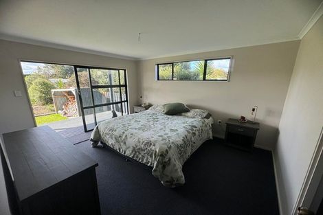 Photo of property in 13 Course Lane, Sanson, 4817