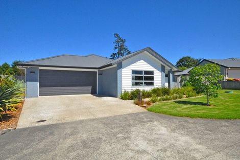 Photo of property in 9 Magnolia Lane, Kaukapakapa, Helensville, 0875