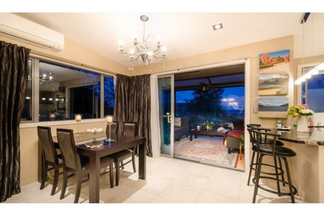Photo of property in 5a Bernleigh Terrace, West Harbour, Auckland, 0618