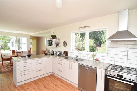 Photo of property in 53 Richmond Road, Carterton, 5713