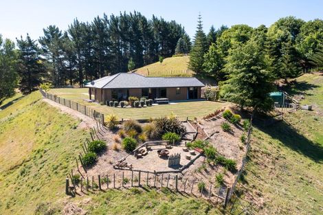 Photo of property in 690 Swamp Road, Puketapu, Napier, 4183