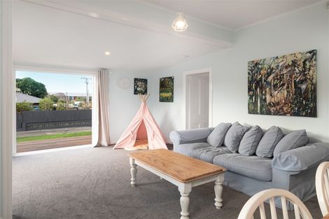 Photo of property in 16 Augusta Street, Redcliffs, Christchurch, 8081