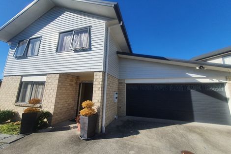 Photo of property in 15 Titch Place, Glen Eden, Auckland, 0602