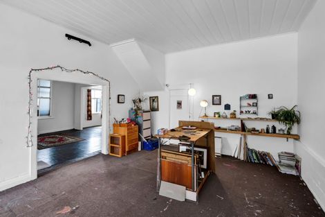 Photo of property in 96 Bridge Street, Eltham, 4322