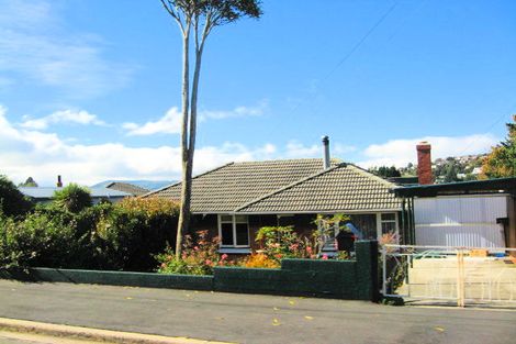 Photo of property in 5 Ettrick Street, Glenross, Dunedin, 9011