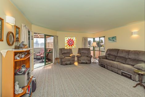 Photo of property in 5 Takitimu Street, Waitarere Beach, Levin, 5510