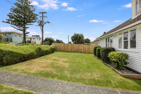 Photo of property in 7 Waiuta Street, Titahi Bay, Porirua, 5022