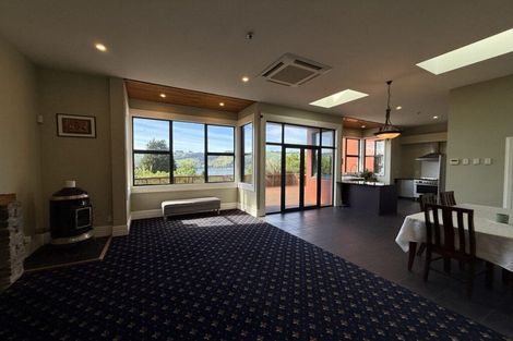 Photo of property in 16 Ascog Road, Ravensbourne, Dunedin, 9022