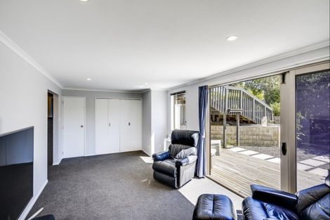 Photo of property in 4 Bracken Street, Hospital Hill, Napier, 4110