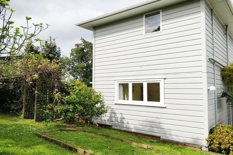 Photo of property in 1/41 Channel Road, Campbells Bay, Auckland, 0630