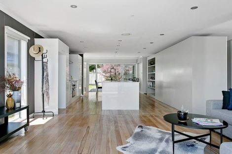 Photo of property in 27 Shepherd Road, Waipahihi, Taupo, 3330