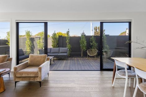 Photo of property in 213 Meola Road, Point Chevalier, Auckland, 1022