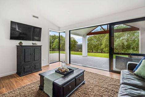 Photo of property in 747 Ngunguru Road, Glenbervie, Whangarei, 0173