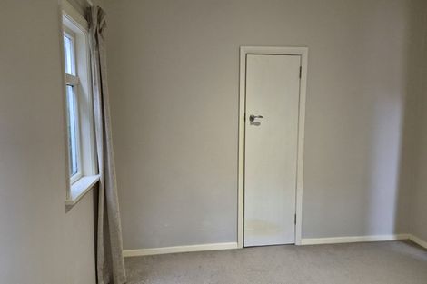 Photo of property in 22 Hampton Hill Road, Tawa, Wellington, 5028