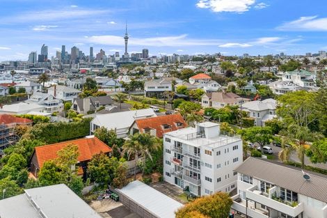 Photo of property in 9g Emmett Street, Herne Bay, Auckland, 1011