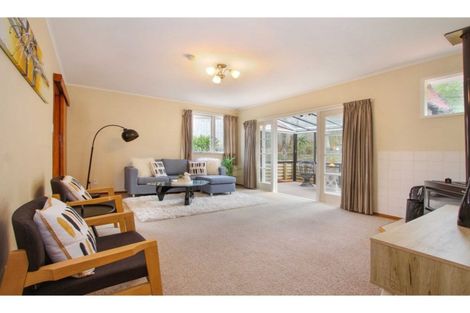 Photo of property in 1/11a Agincourt Street, Glenfield, Auckland, 0629