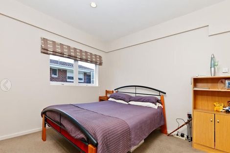 Photo of property in 1/240 Onewa Road, Birkenhead, Auckland, 0626