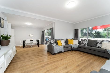 Photo of property in 52 Lawrence Crescent, Hillpark, Auckland, 2102