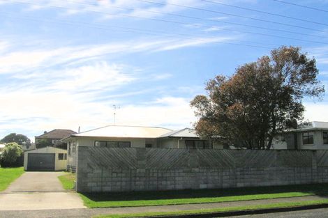 Photo of property in 49 Orkney Road, Mount Maunganui, 3116