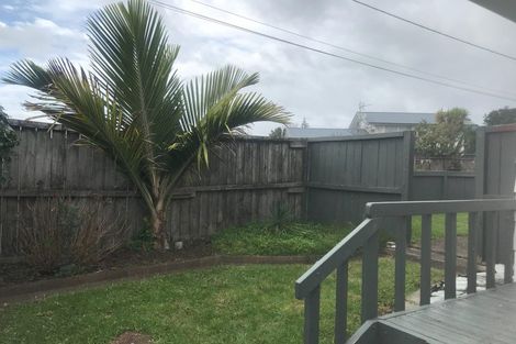 Photo of property in 1/28 Rewarewa Road, Te Atatu Peninsula, Auckland, 0610